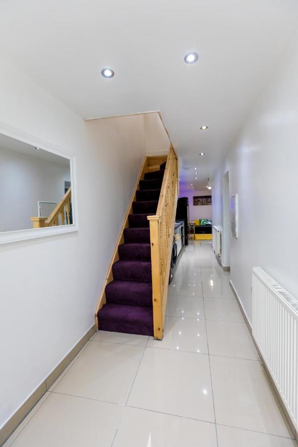 Comfortable Stay In Shirley, Solihull - Room 3 Экстерьер фото