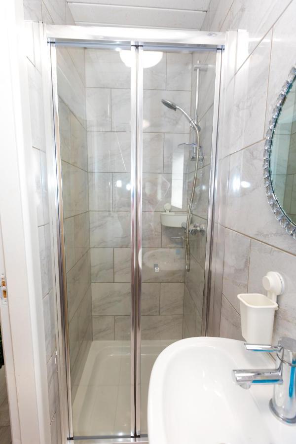 Comfortable Stay In Shirley, Solihull - Room 3 Экстерьер фото